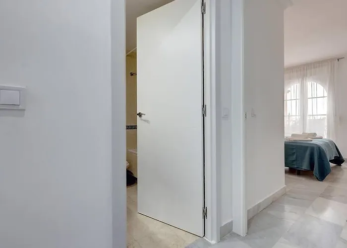 Classy Flat W/ Impressive Views Marbella