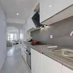 Lägenhet Classy Flat W/ Impressive Views
