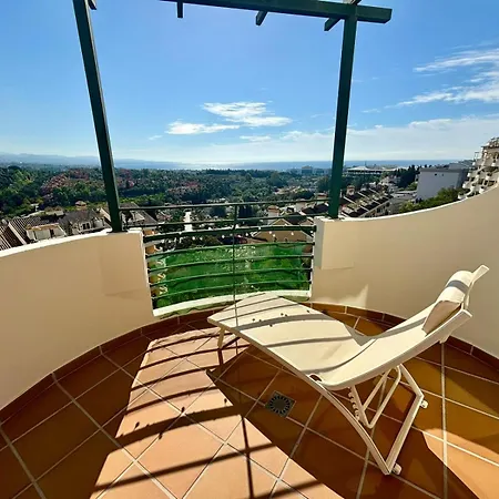 Classy Flat W/ Impressive Views Apartmán