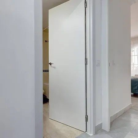 Classy Flat W/ Impressive Views 马尔韦利亚