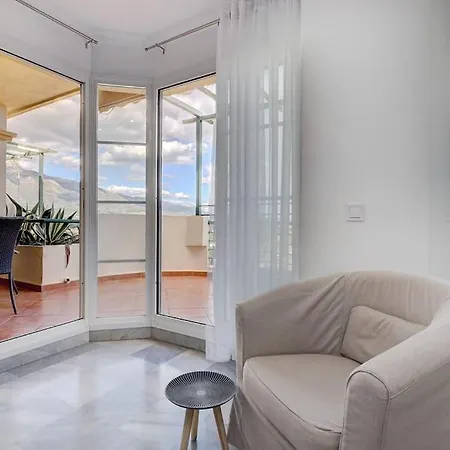Classy Flat W/ Impressive Views Апартаменты