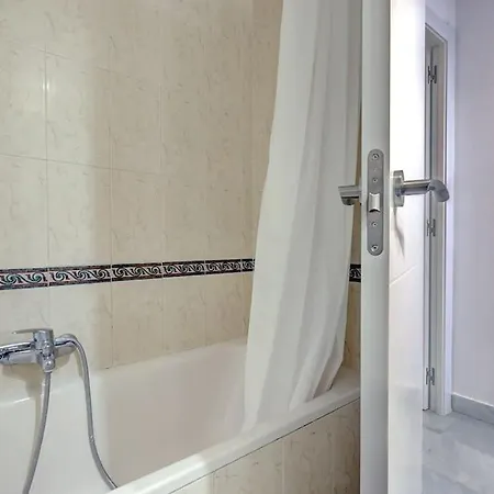 Classy Flat W/ Impressive Views Апартаменты